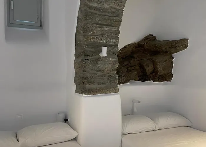 Kariki Triantaros Tinos Triandáros