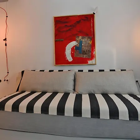 Kariki Triantaros Tinos