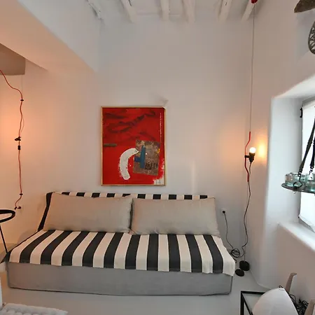 Kariki Triantaros Tinos *