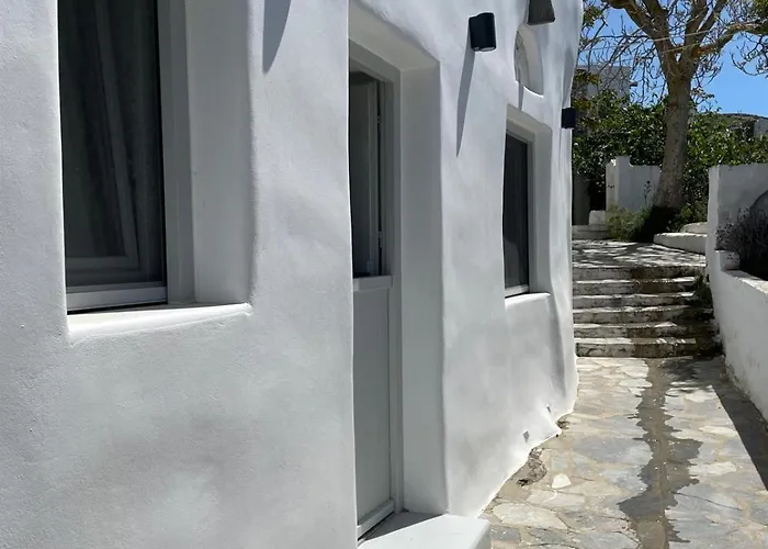 Kariki Triantaros Tinos * Triandáros