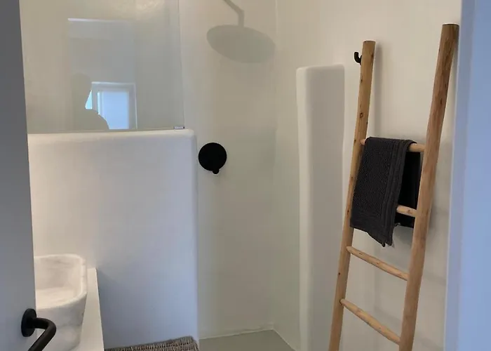 Kariki Triantaros Tinos * Triandáros