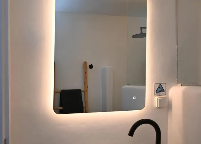 Kariki Triantaros Tinos *