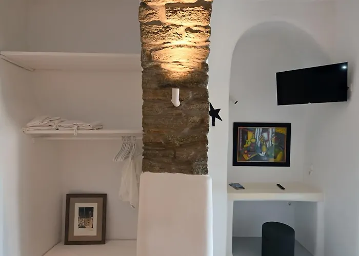 Kariki Triantaros Tinos Triandáros