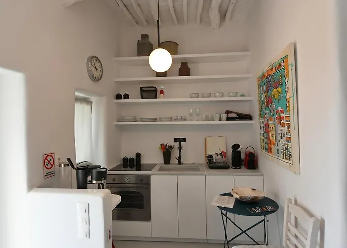 Kariki Triantaros Tinos