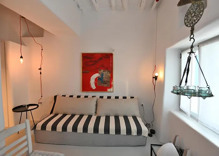 Kariki Triantaros Tinos *